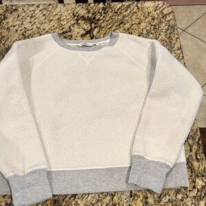 Vineyard Vines grey trimmed cozy and warm Sherpa sweatshirt